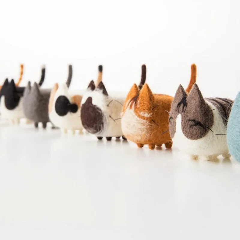 2 pcs Non-finished Accessories Felt Poke DIY No Faceless Dogs Material Package Wool Felt Poked Doll Felt Needles