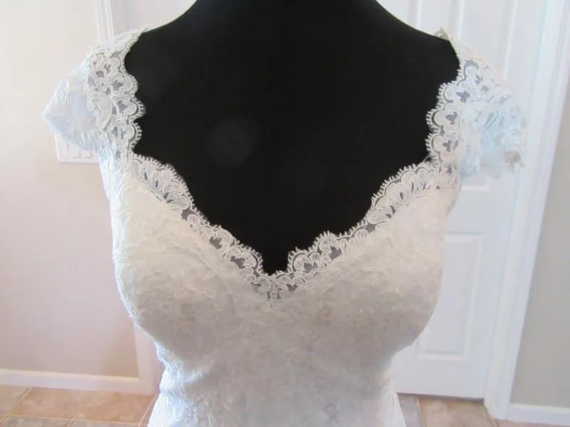 Allure Bridals 9208