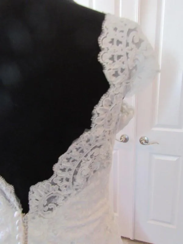 Allure Bridals 9208