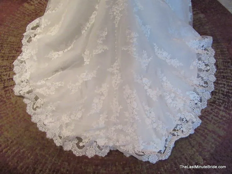 Allure Bridals W330