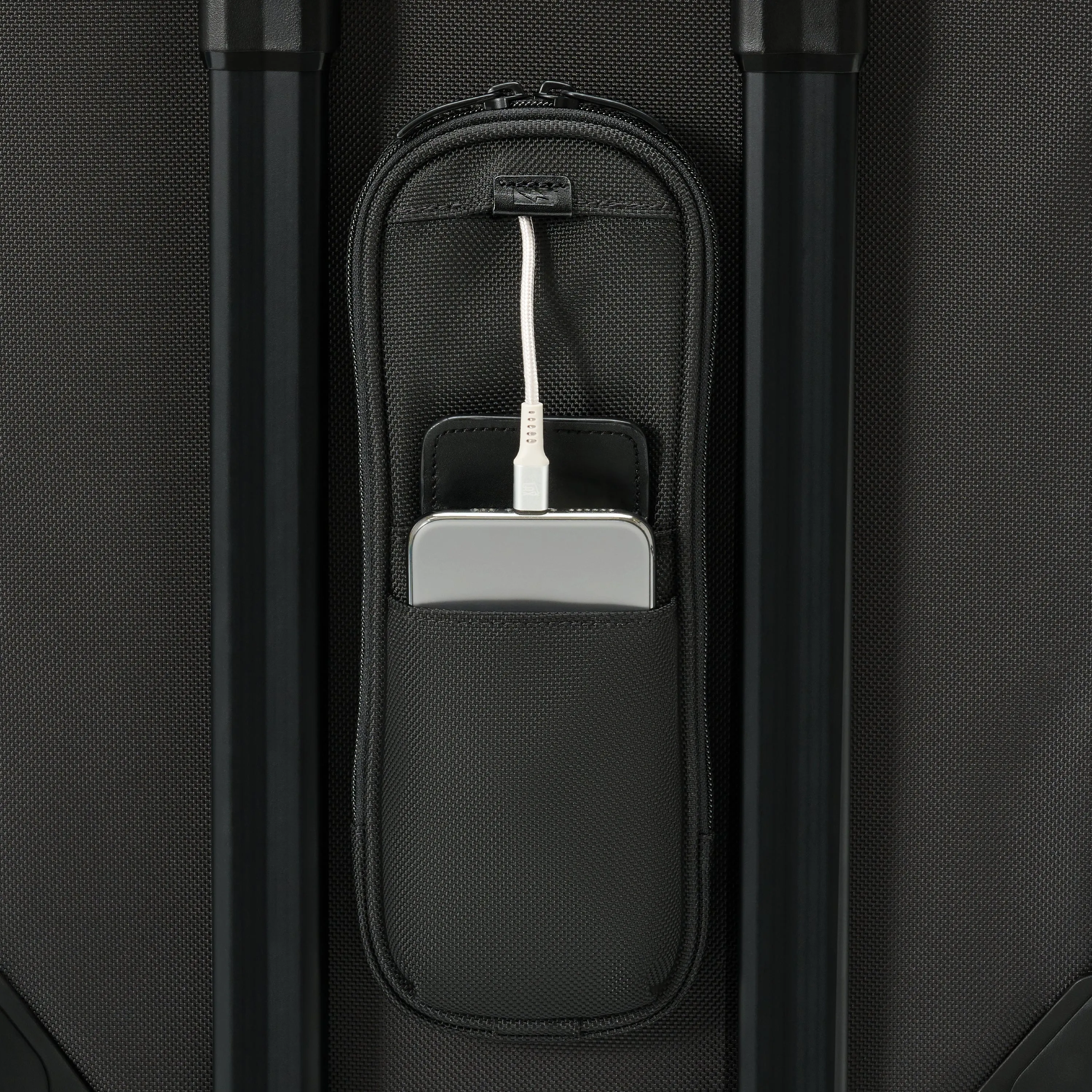 Briggs & Riley Baseline 22" Carry-on 2-Wheel Garment Bag - Black