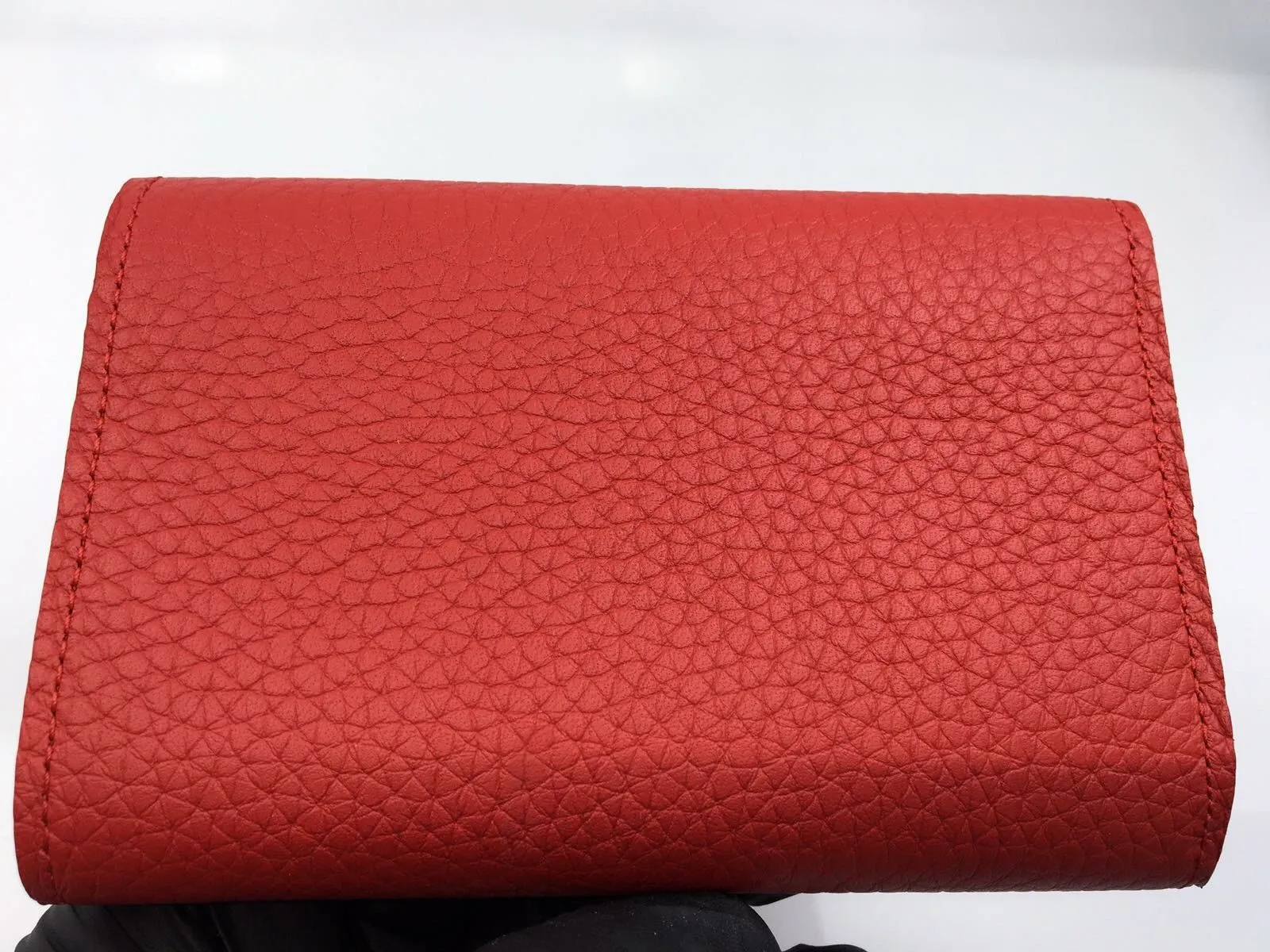 Capucines Compact Wallet Rubis
