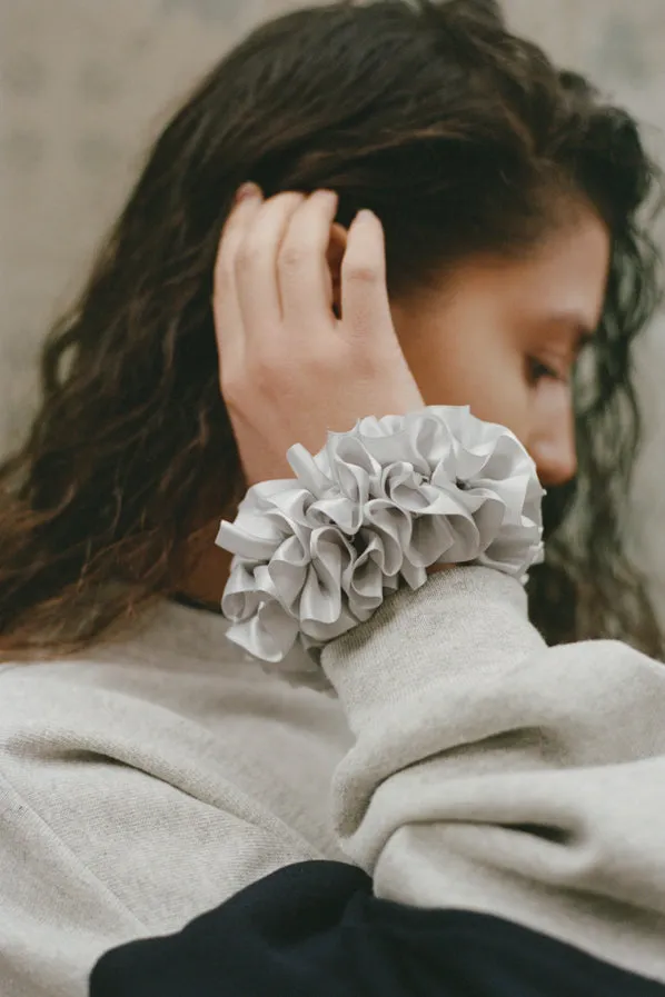 CARNATION SCRUNCHIE, SILVER