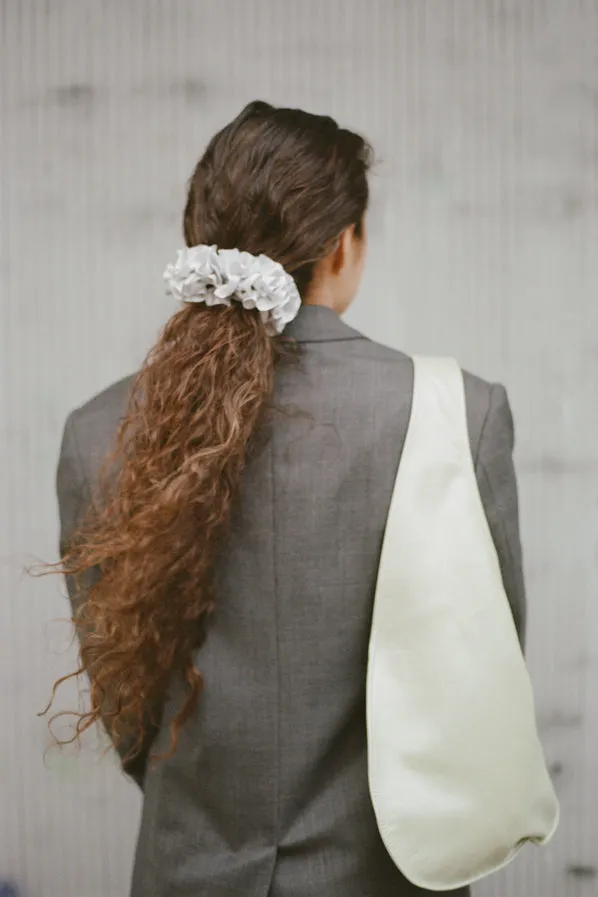 CARNATION SCRUNCHIE, SILVER