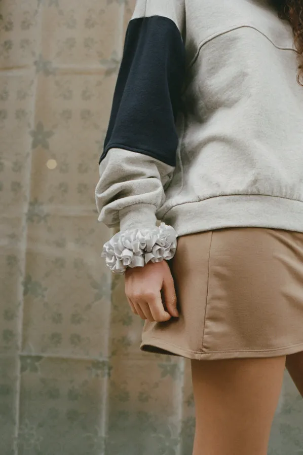 CARNATION SCRUNCHIE, SILVER