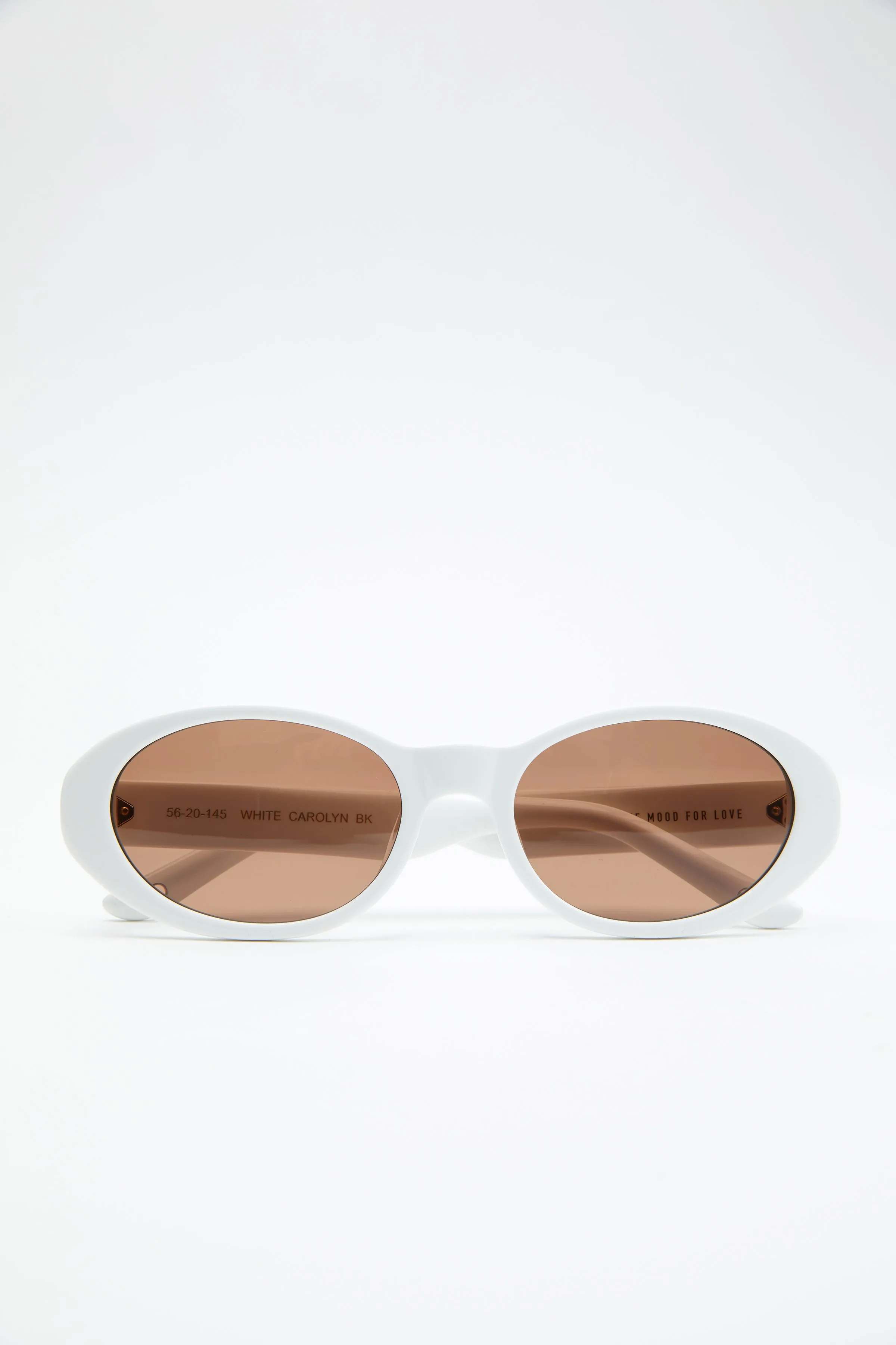 CAROLINE BK SUNGLASSES WITH CHAIN