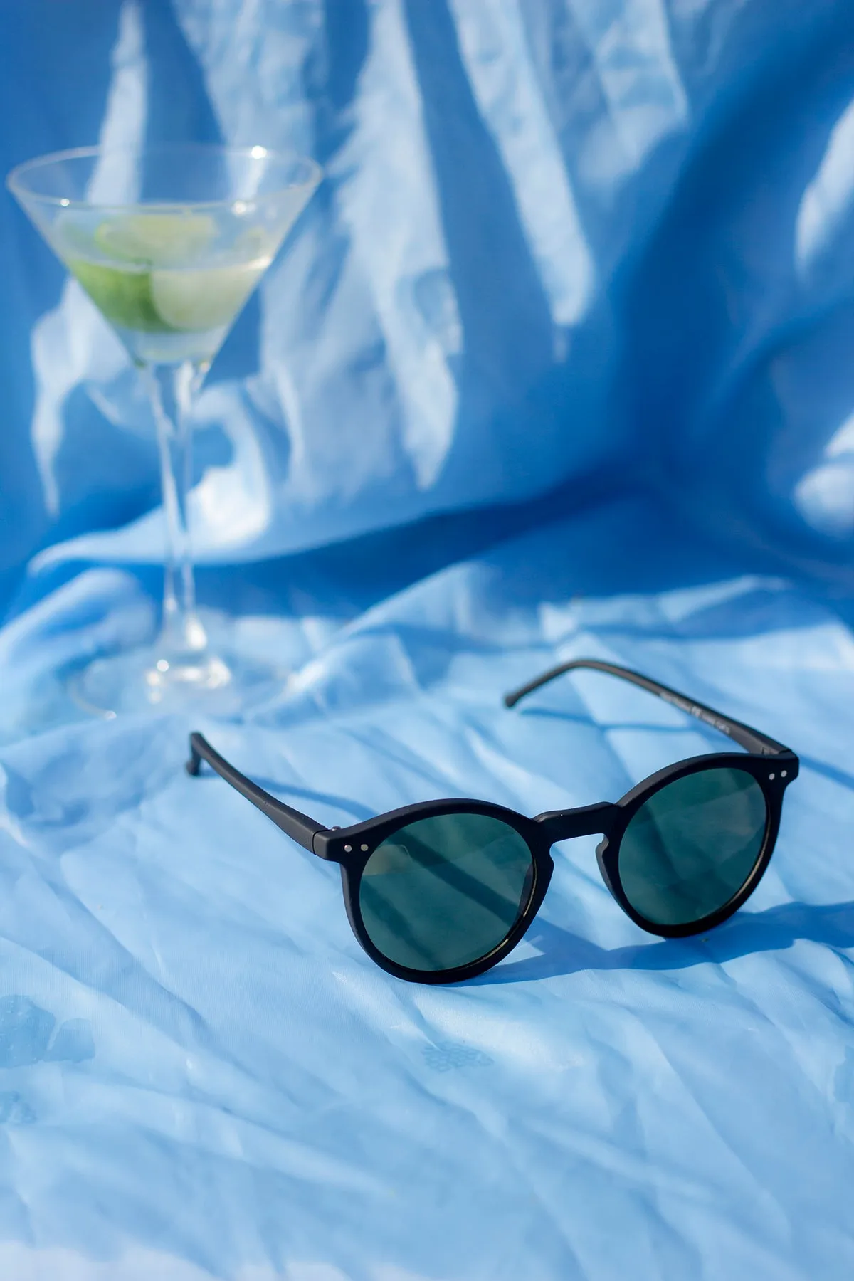 Classic Round Keyhole Sunglasses
