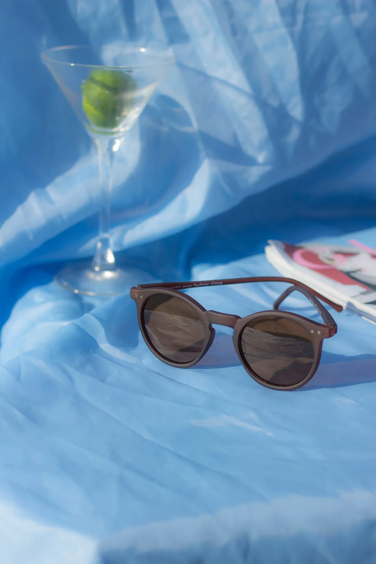 Classic Round Keyhole Sunglasses