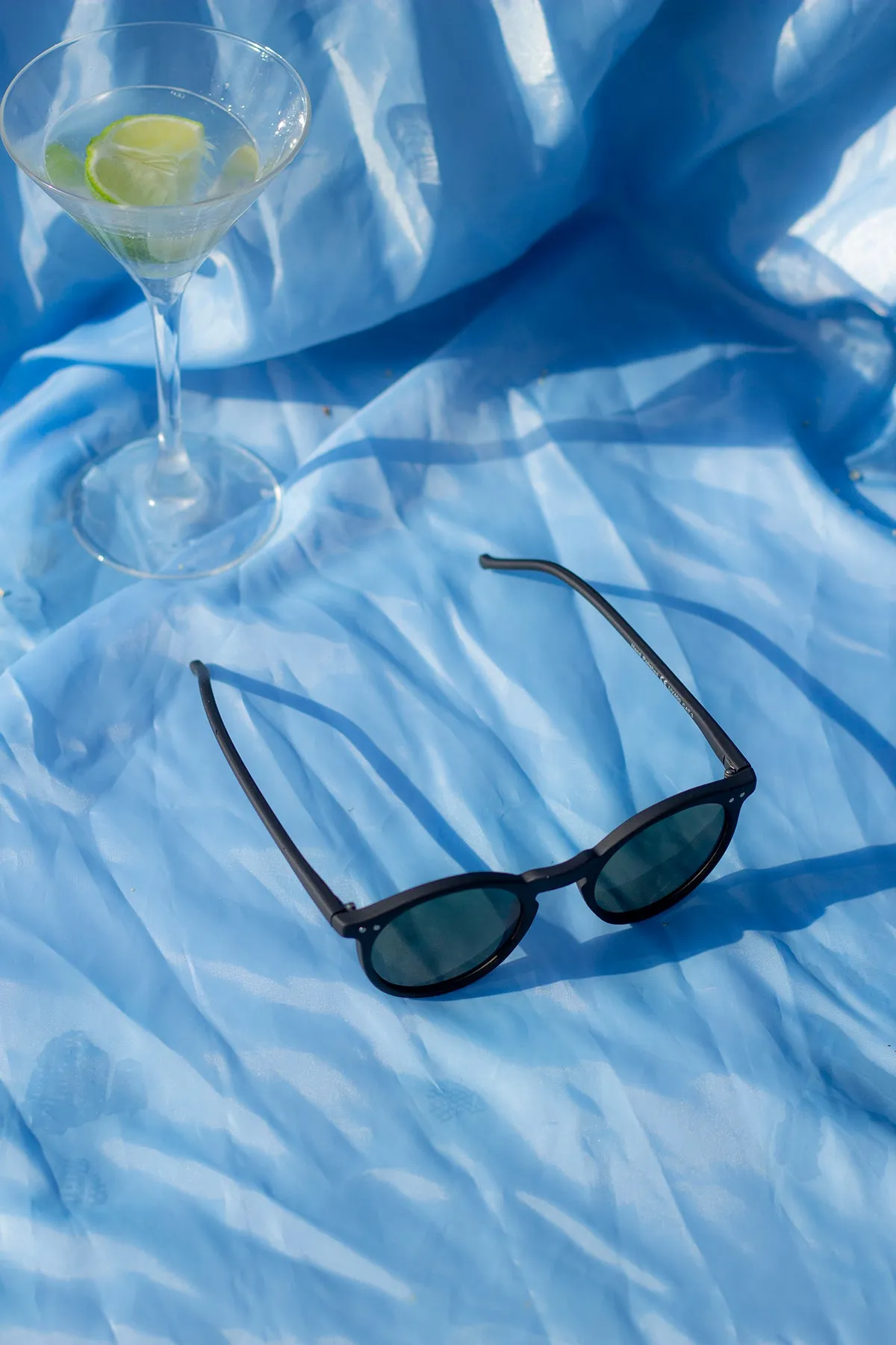 Classic Round Keyhole Sunglasses