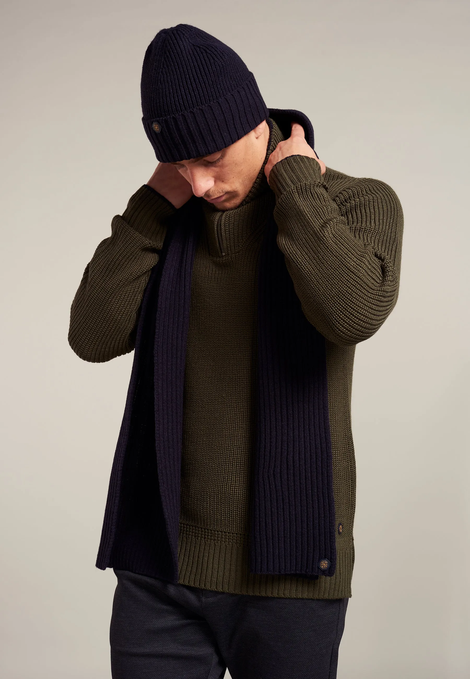 DSZ KNIT SCARF / BEANIE PACK