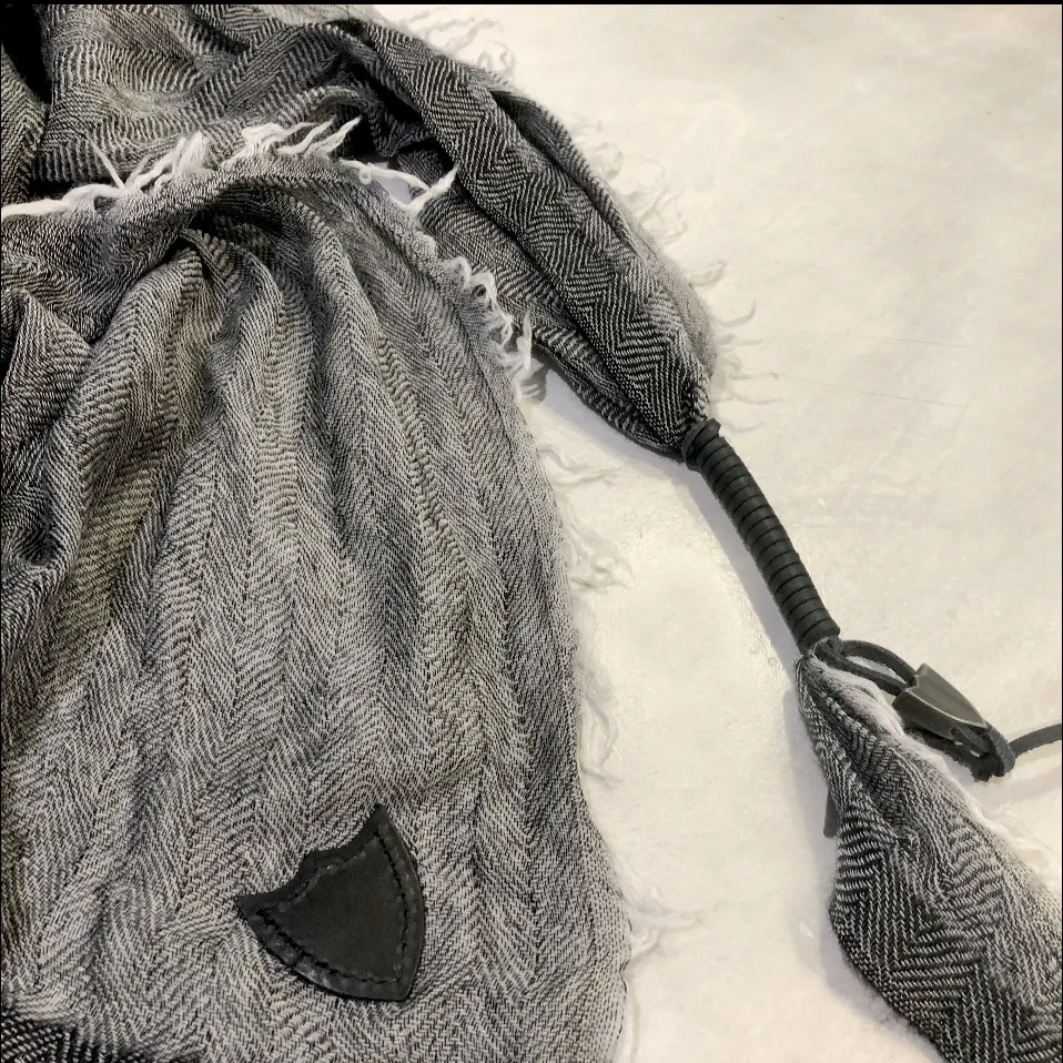 HTC Swashy Scarf