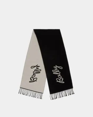 L7BA685F - Scarf