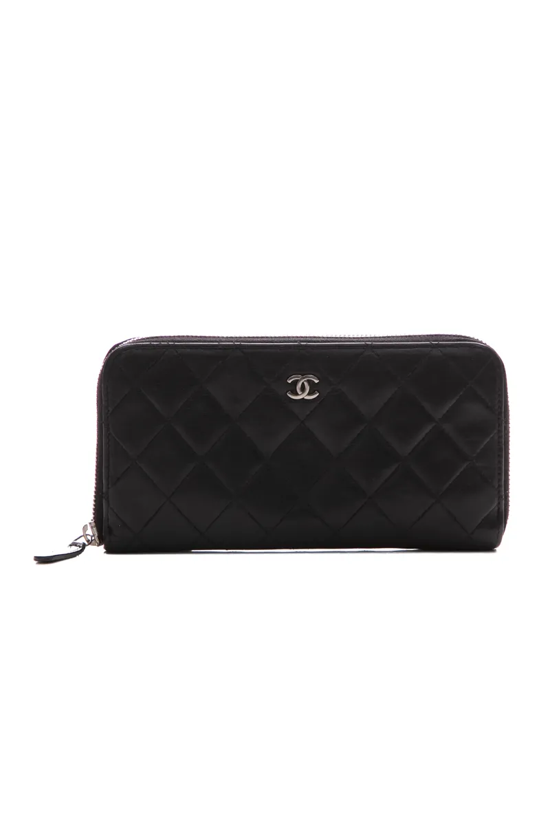 Long Zipped Wallet