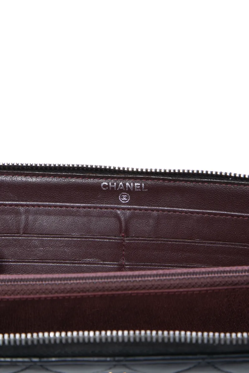 Long Zipped Wallet