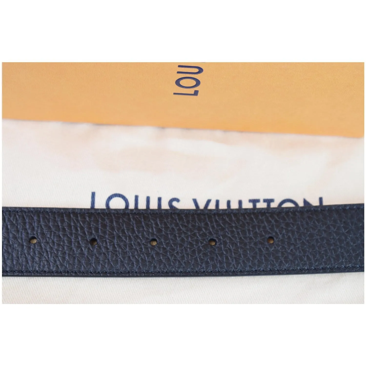 LOUIS VUITTON LV Initiales Leather Reversible Belt Black