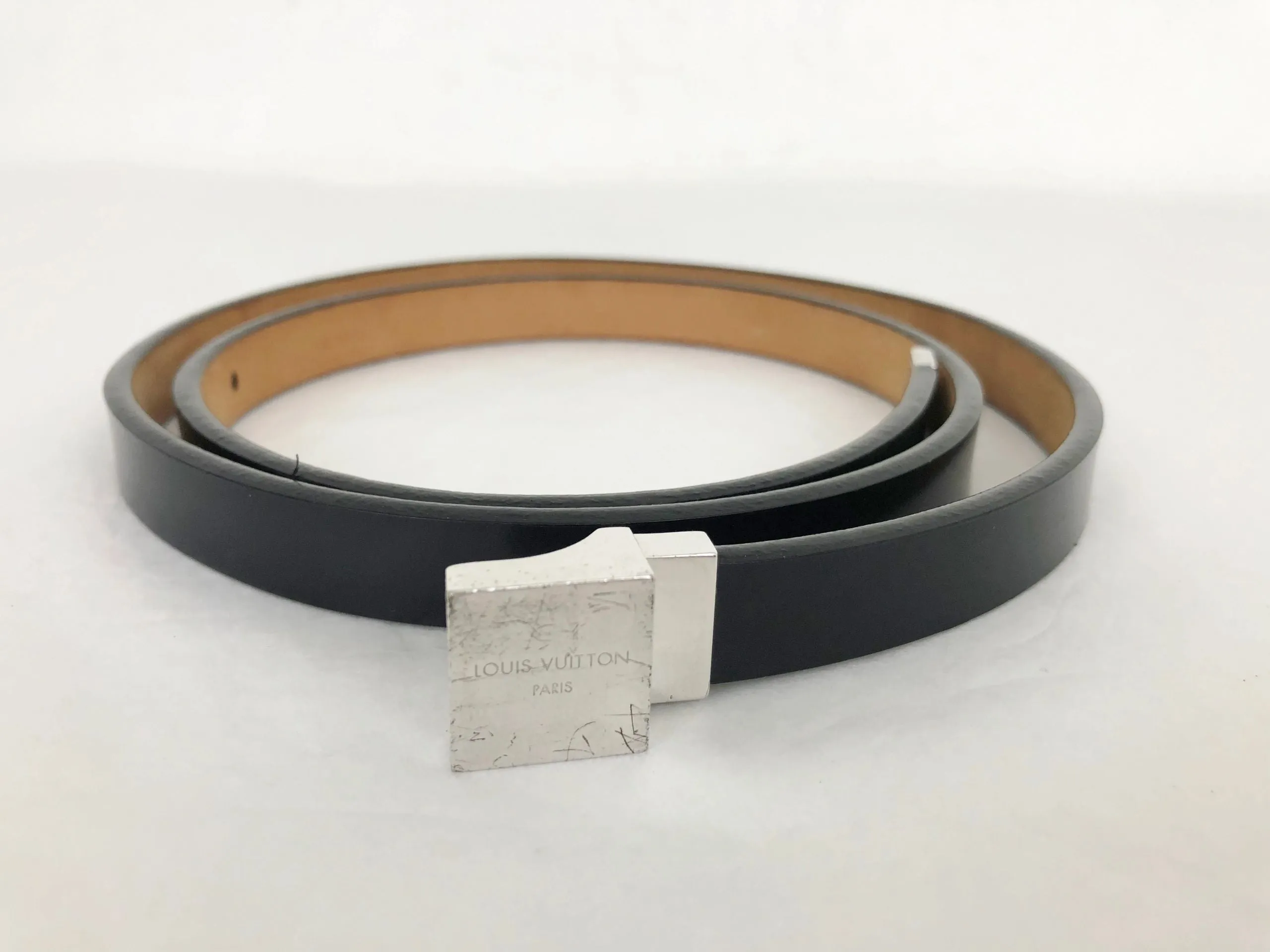 Louis Vuitton Skinny Leather Belt Size M-L