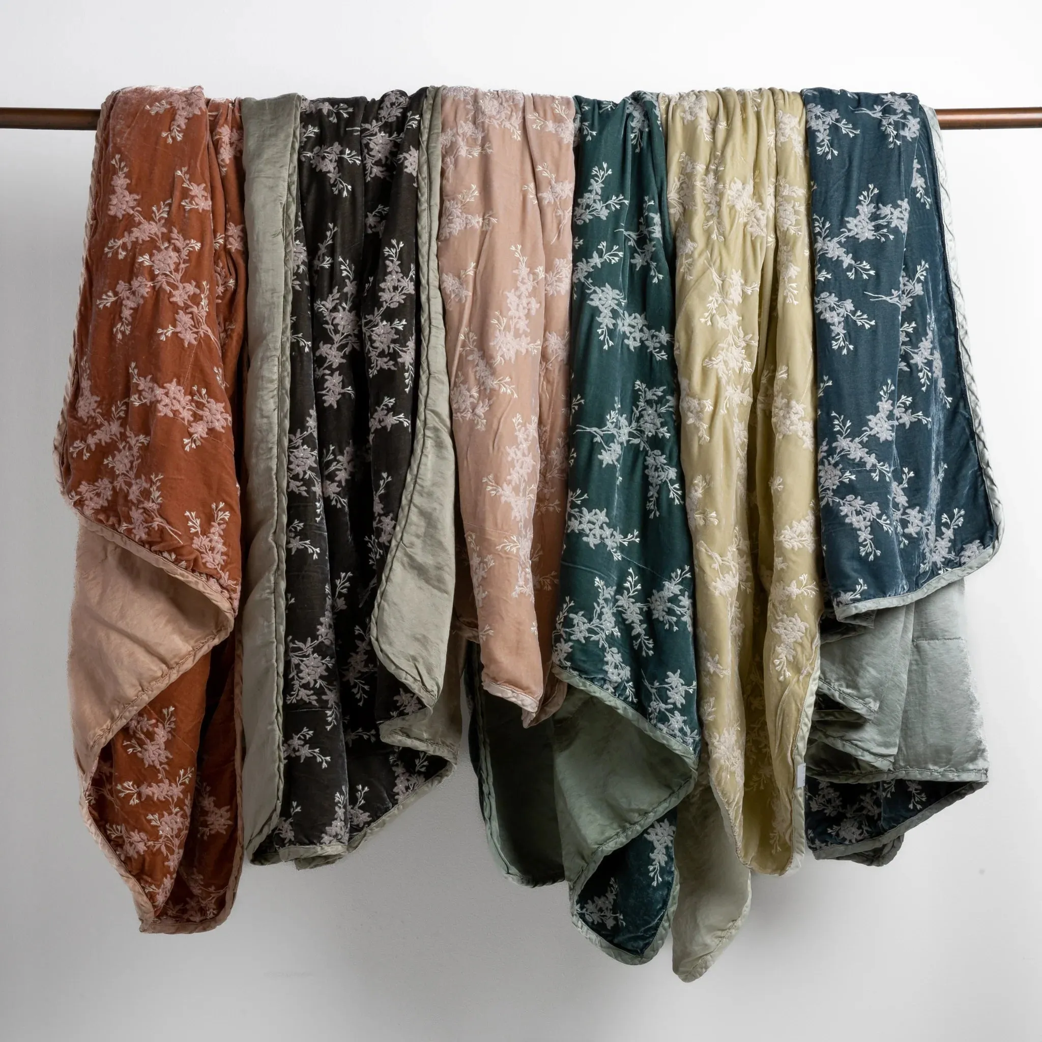 Lynette Throw Blanket - Rouge