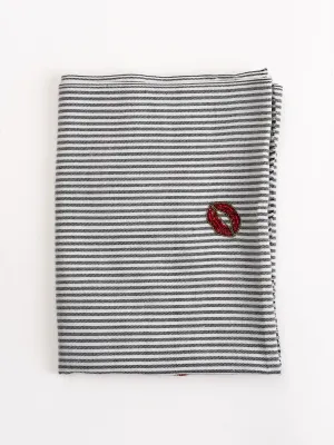 pout party scarf
