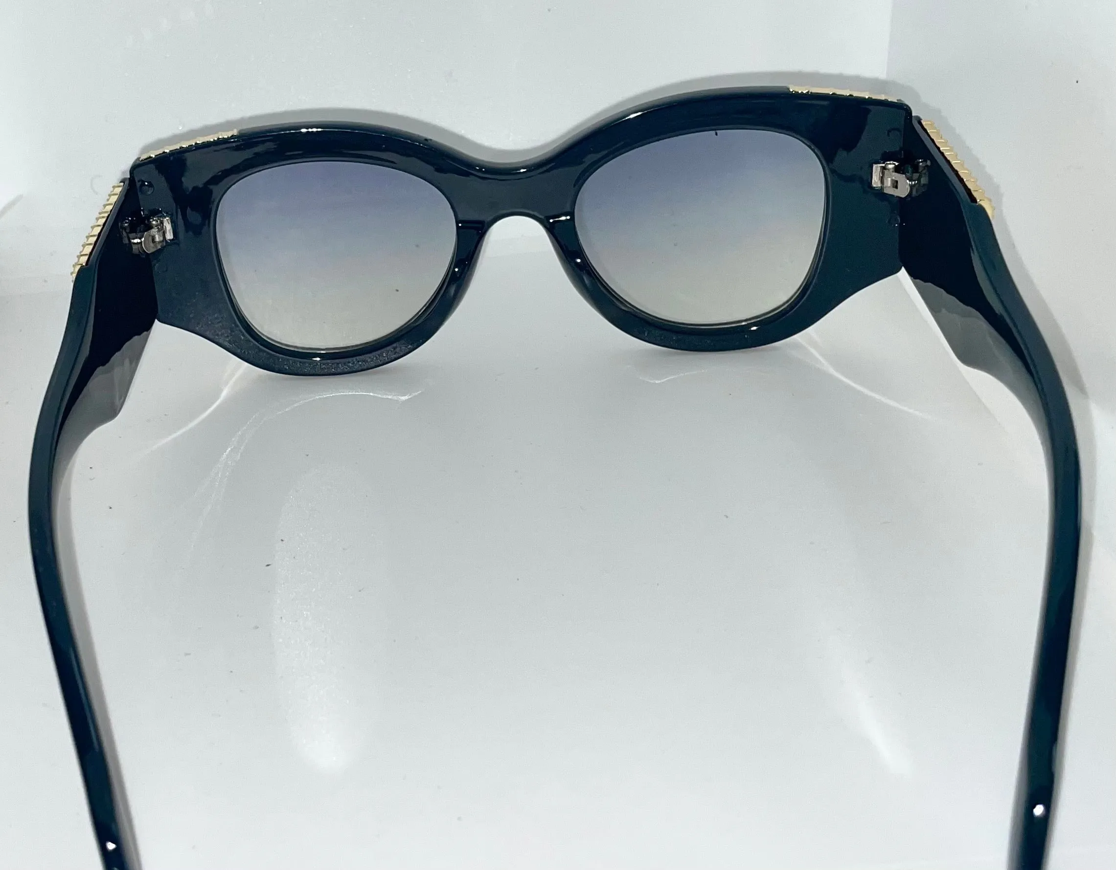 Round Eyewear
