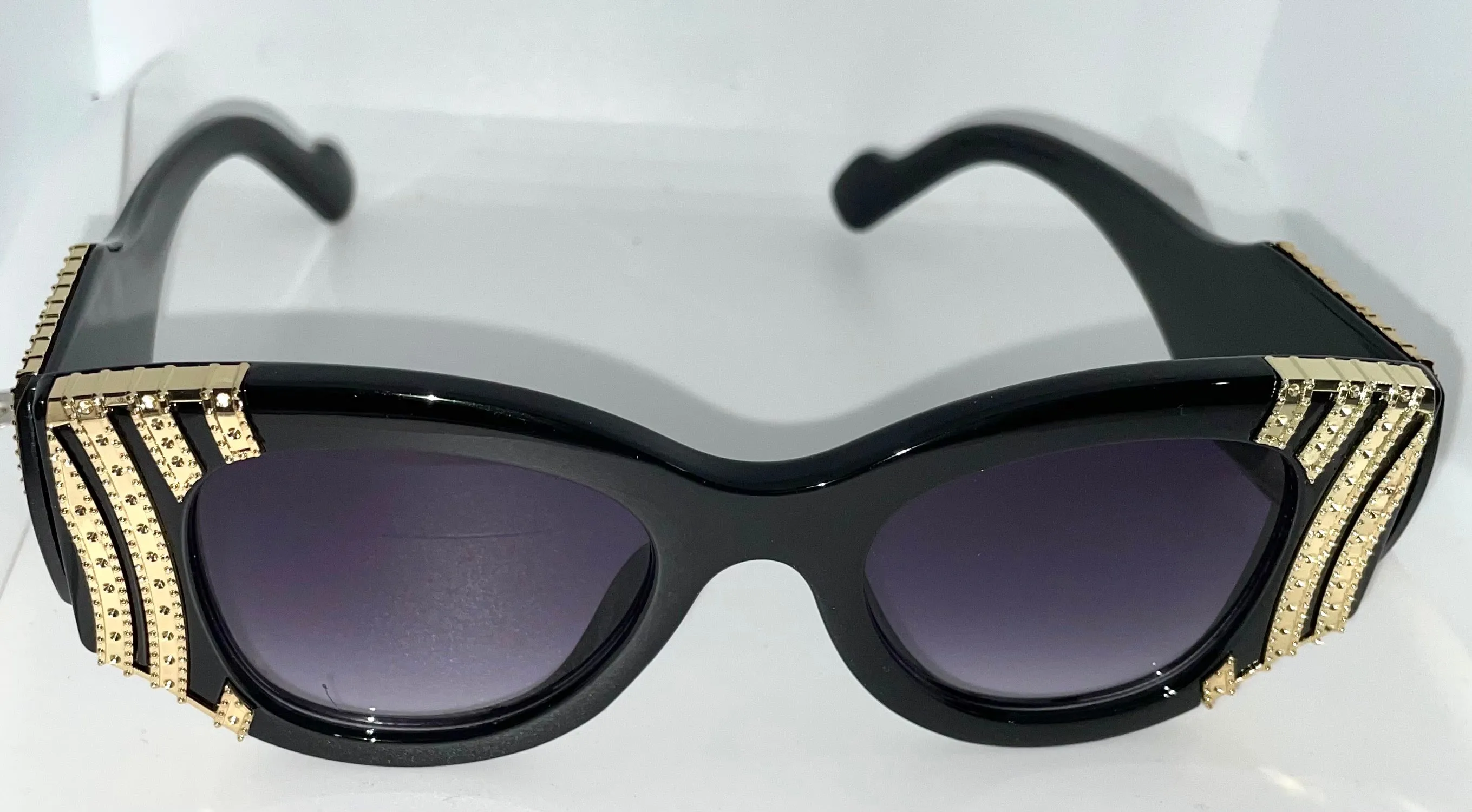 Round Eyewear