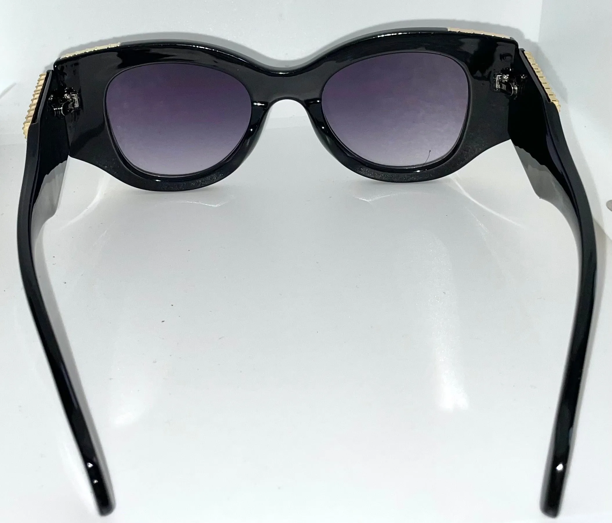 Round Eyewear