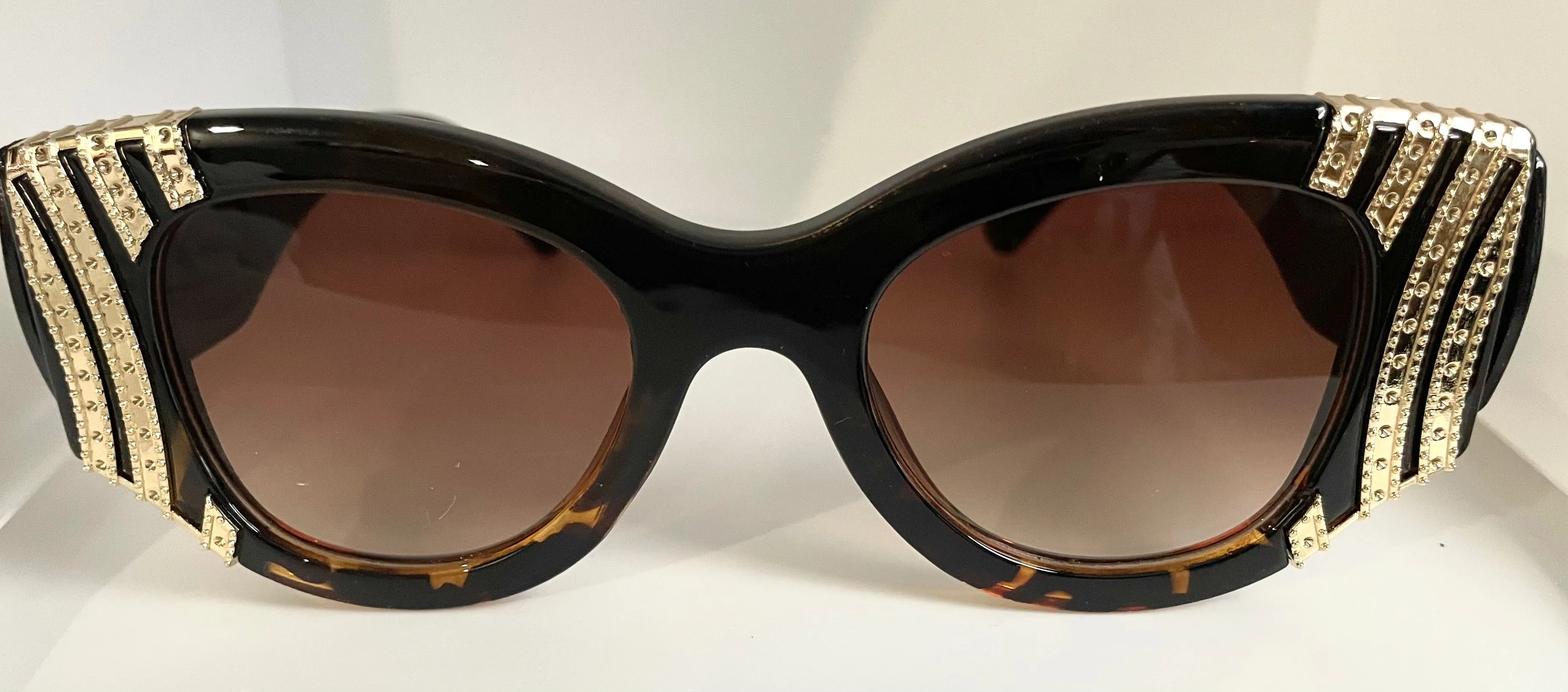 Round Eyewear