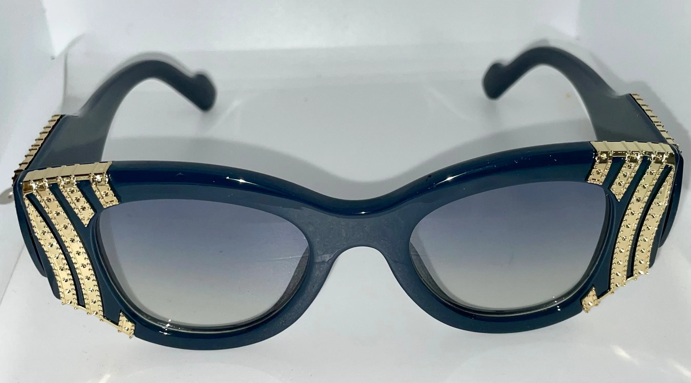 Round Eyewear