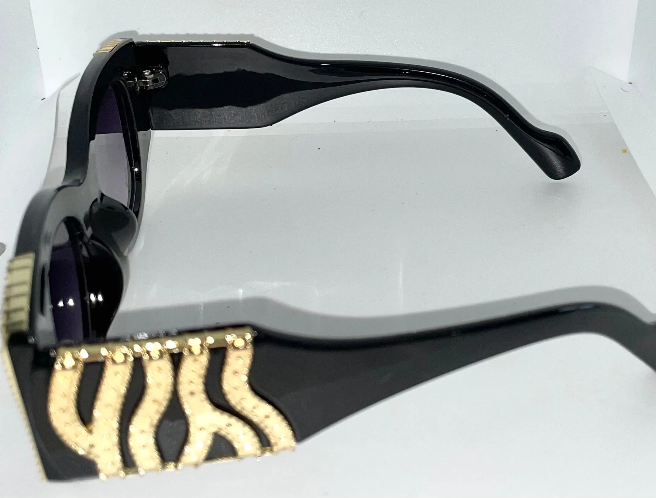 Round Eyewear