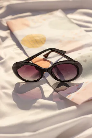 Rounded Oval Retro Style Sunglasses