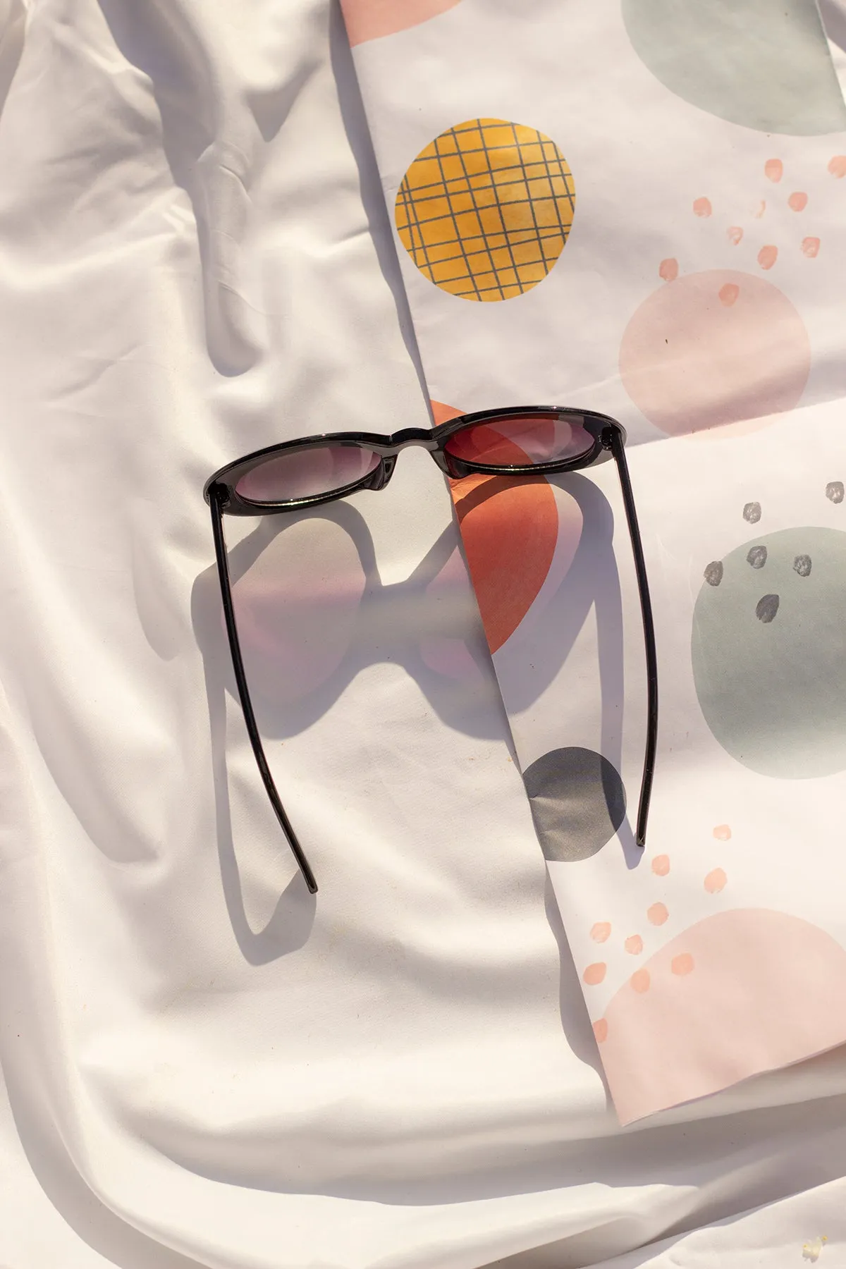 Rounded Oval Retro Style Sunglasses