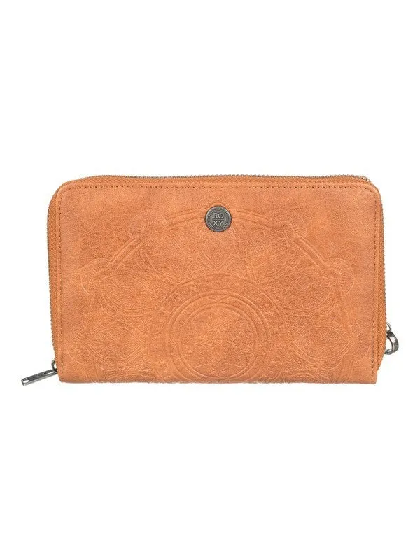 Roxy Womens Back In Brooklyn Zip-Around Wallet - Camel