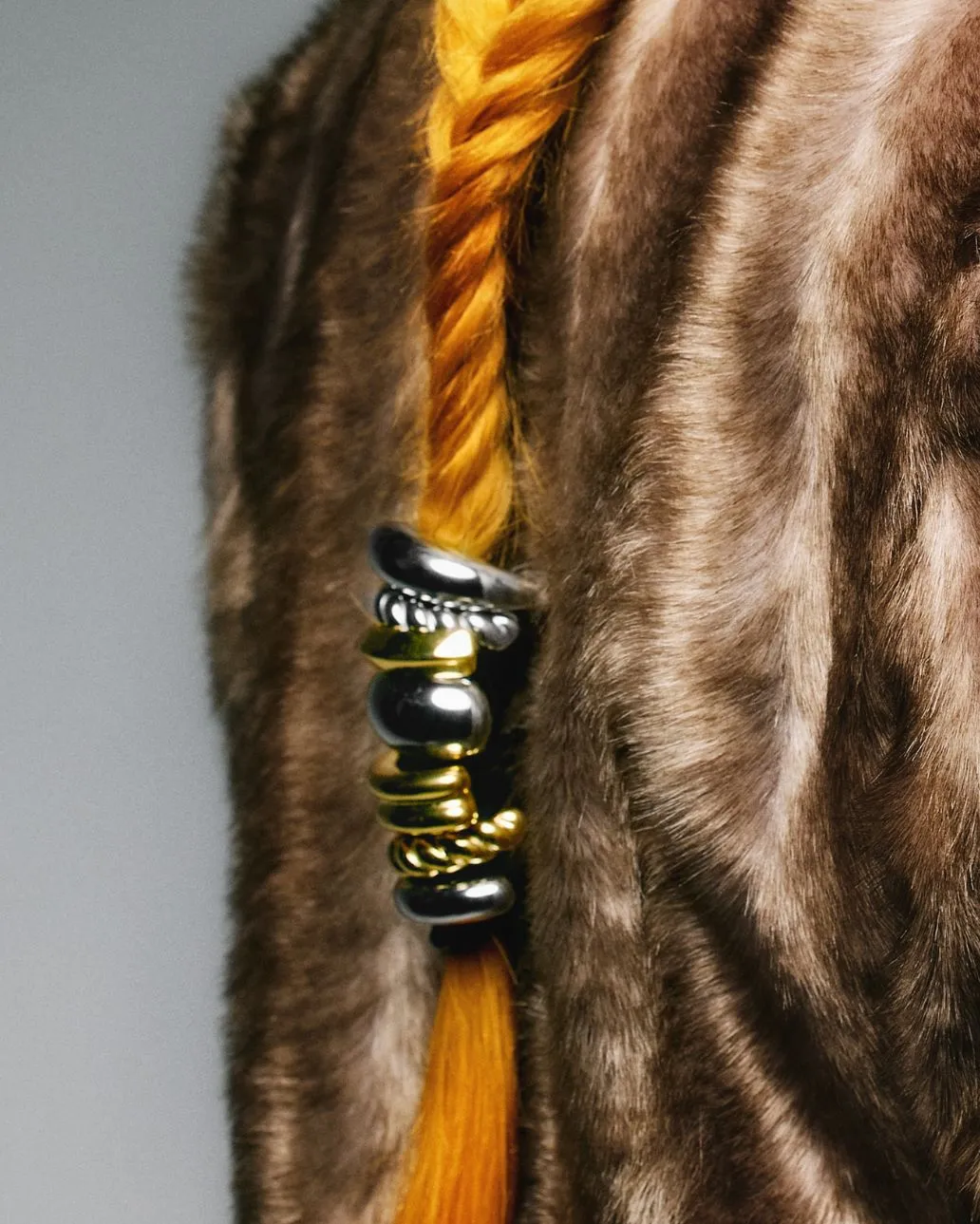 SCULPTED HAIR TIE