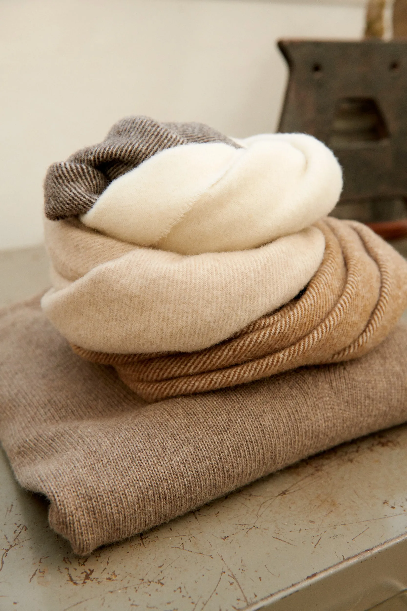 Sena Scarf - Choc torte, tobacco brown, nat. mel., w. white