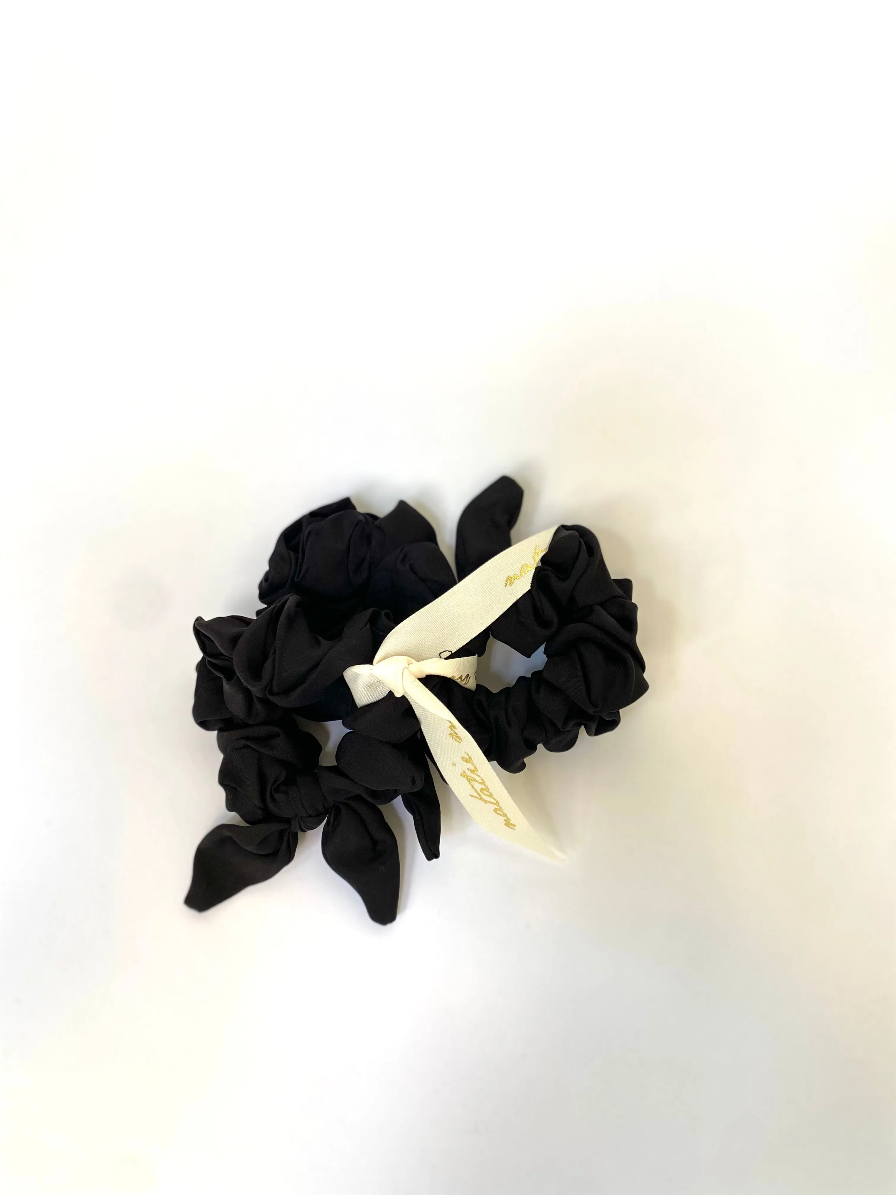 SILK SCRUNCHIE - BLACK SILK