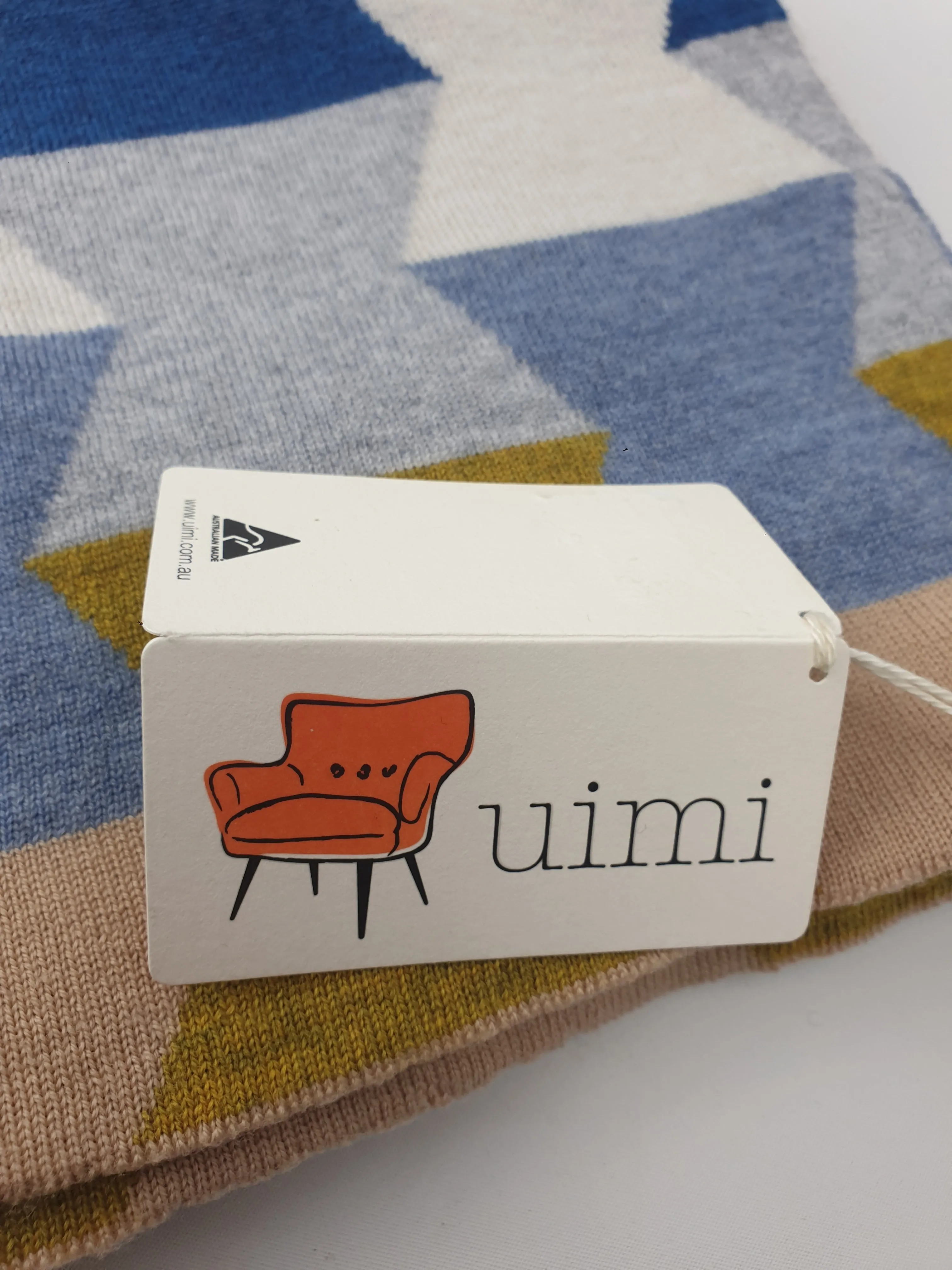 Uimi wide hexagon print 100% merino wool scarf/shawl