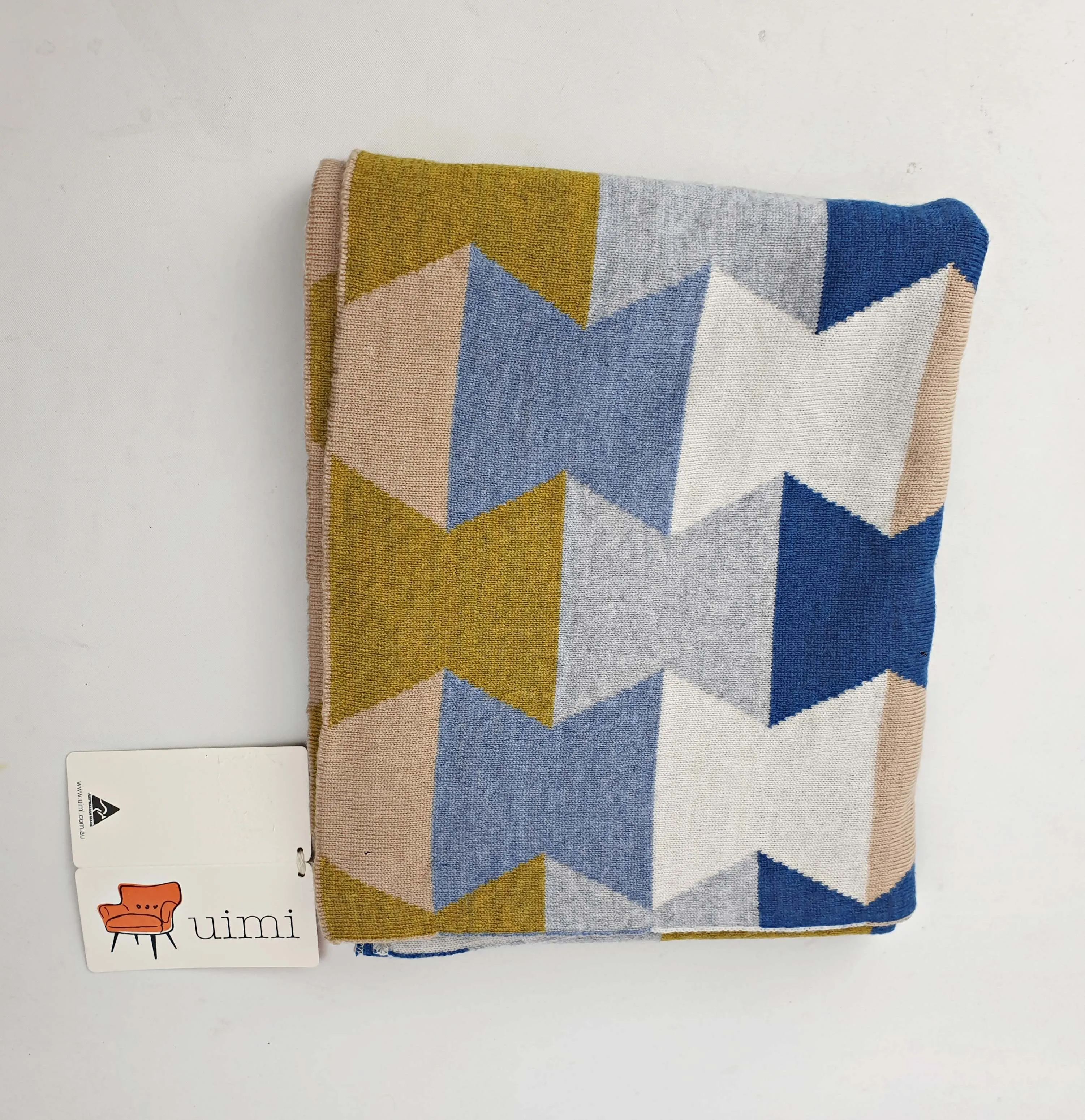 Uimi wide hexagon print 100% merino wool scarf/shawl