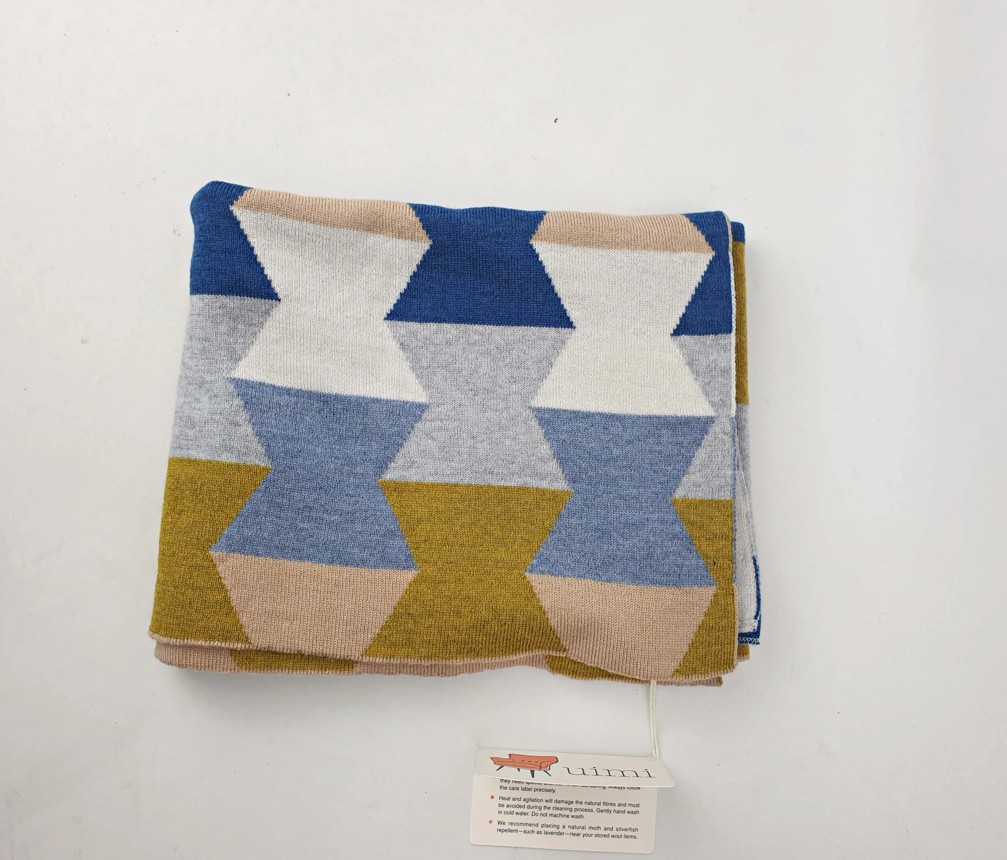 Uimi wide hexagon print 100% merino wool scarf/shawl