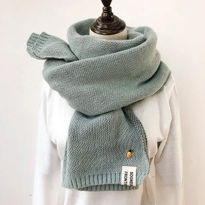 Warm knitted wool scarf KF90054