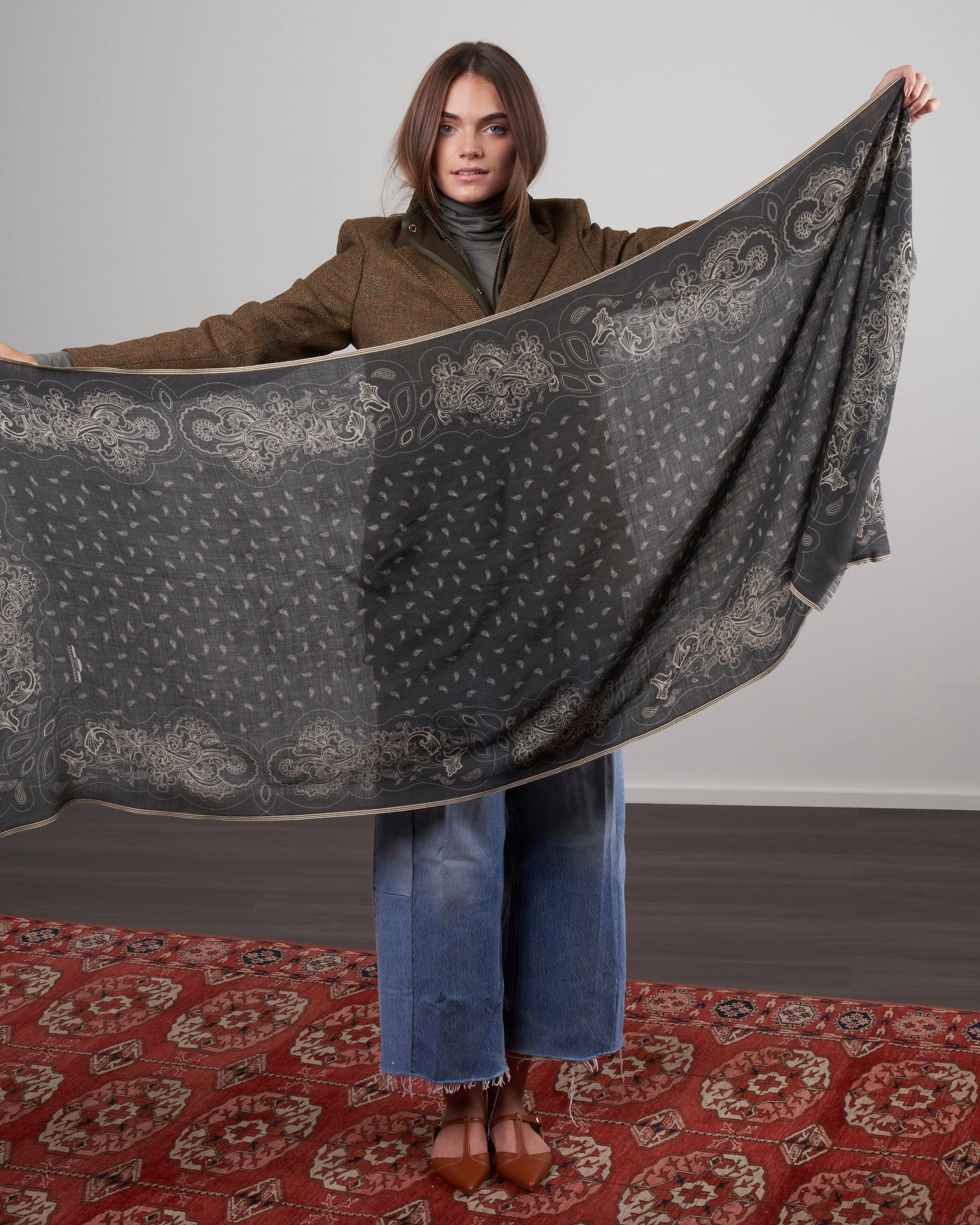 wool scarf - grey shadow